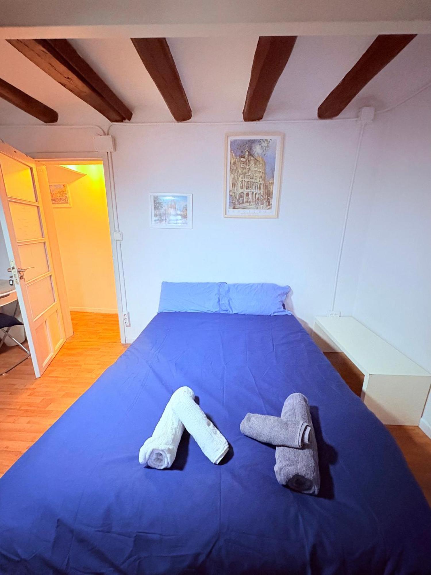 Stunning Flat For 6 People 3 Blocks From The Beach Plus Welcome Breakfast Barcelona Kültér fotó