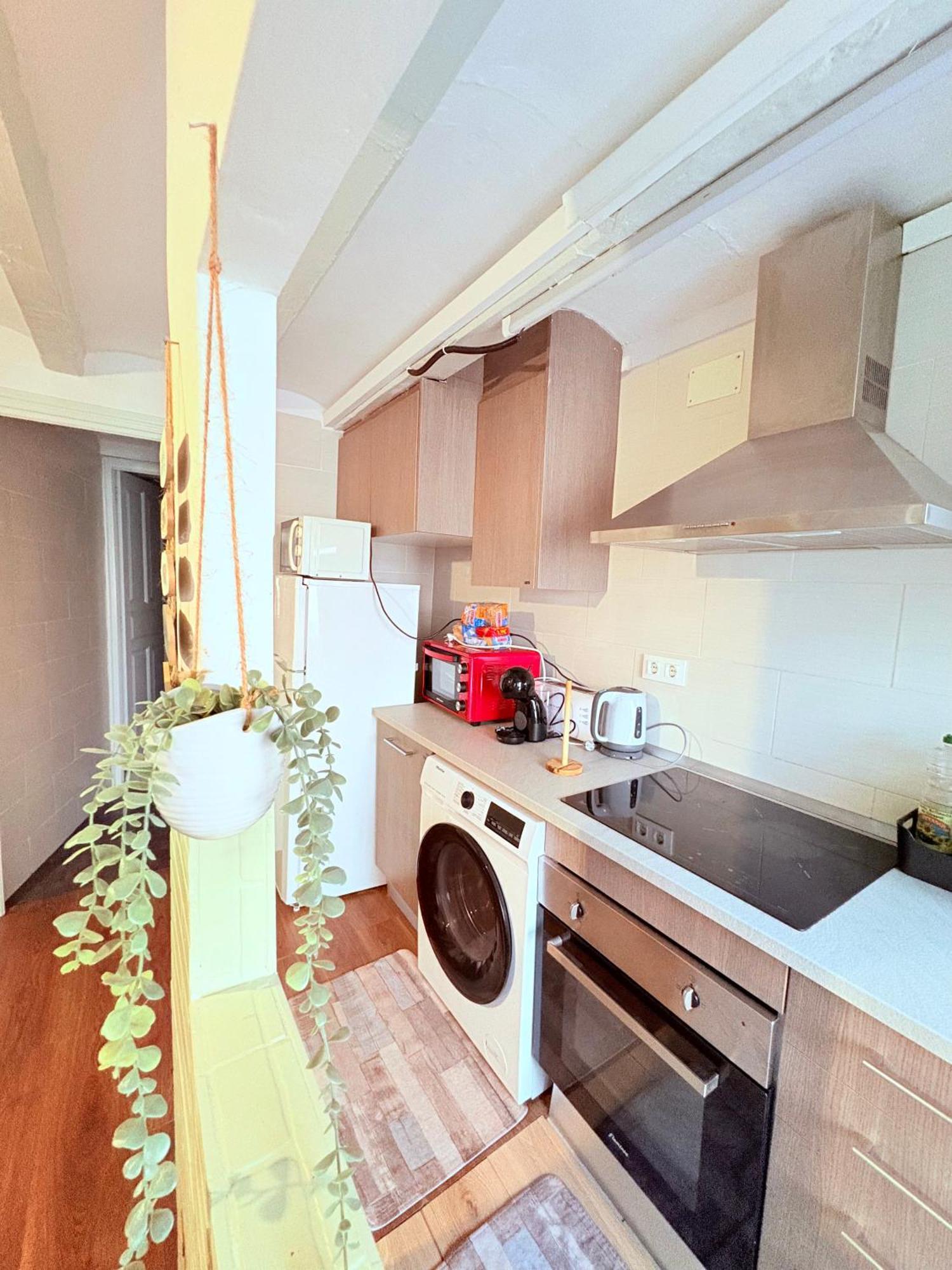Stunning Flat For 6 People 3 Blocks From The Beach Plus Welcome Breakfast Barcelona Kültér fotó